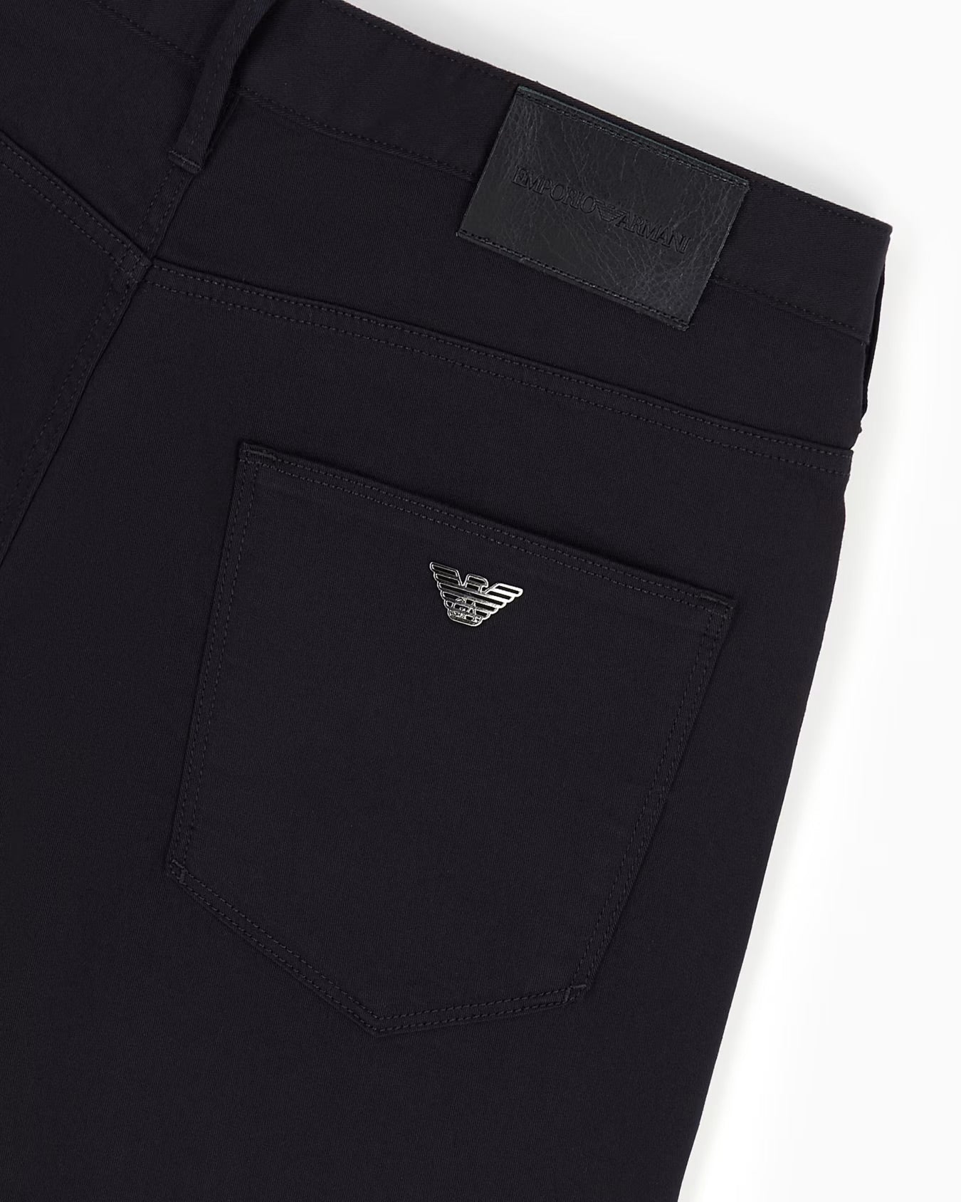 J06 Slim Fit Jeans