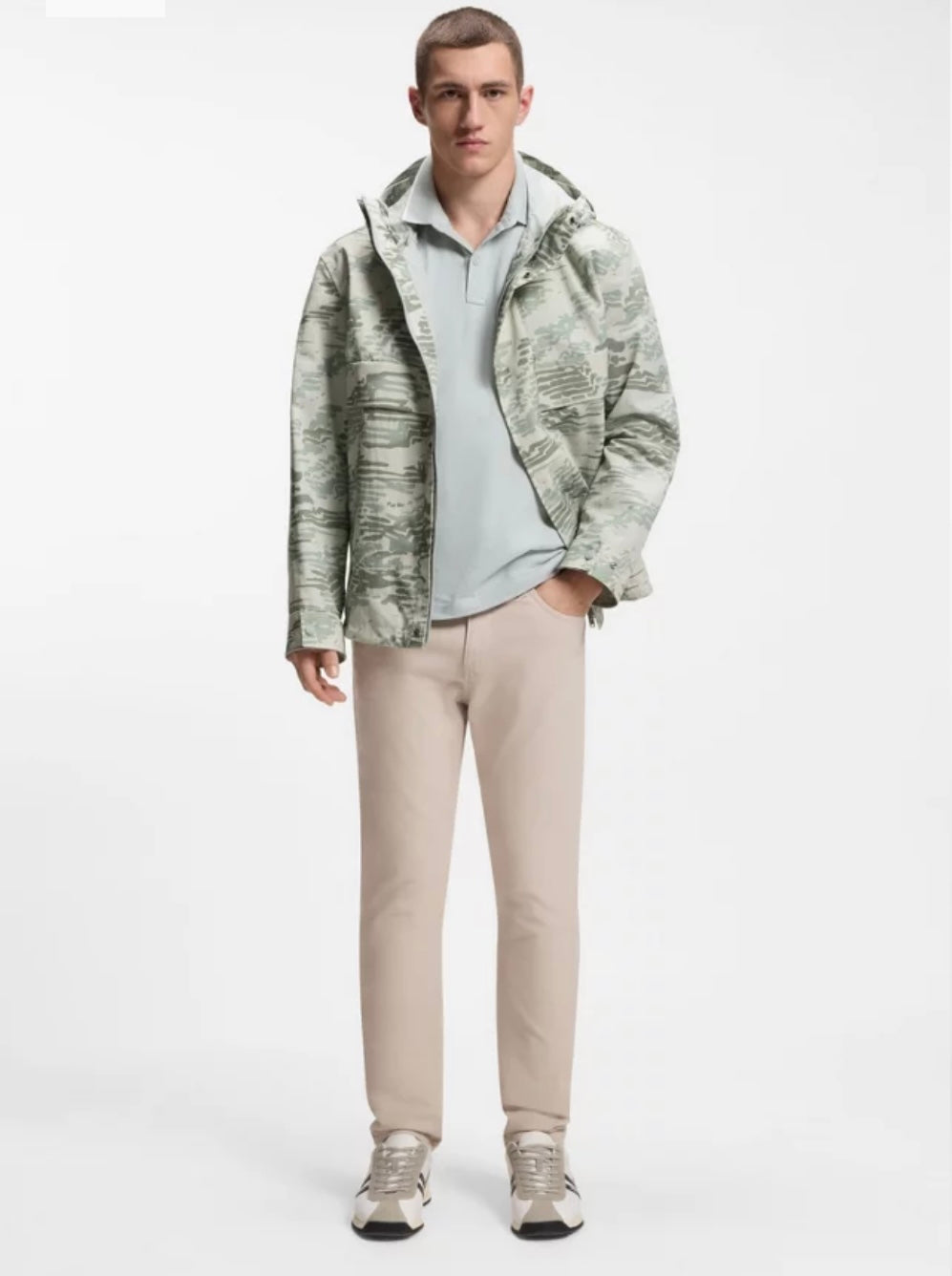 Relaxed Fit Water-Repellent Jacket