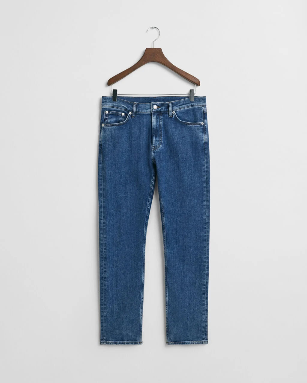 Regular Fit Clean Wash Jeans