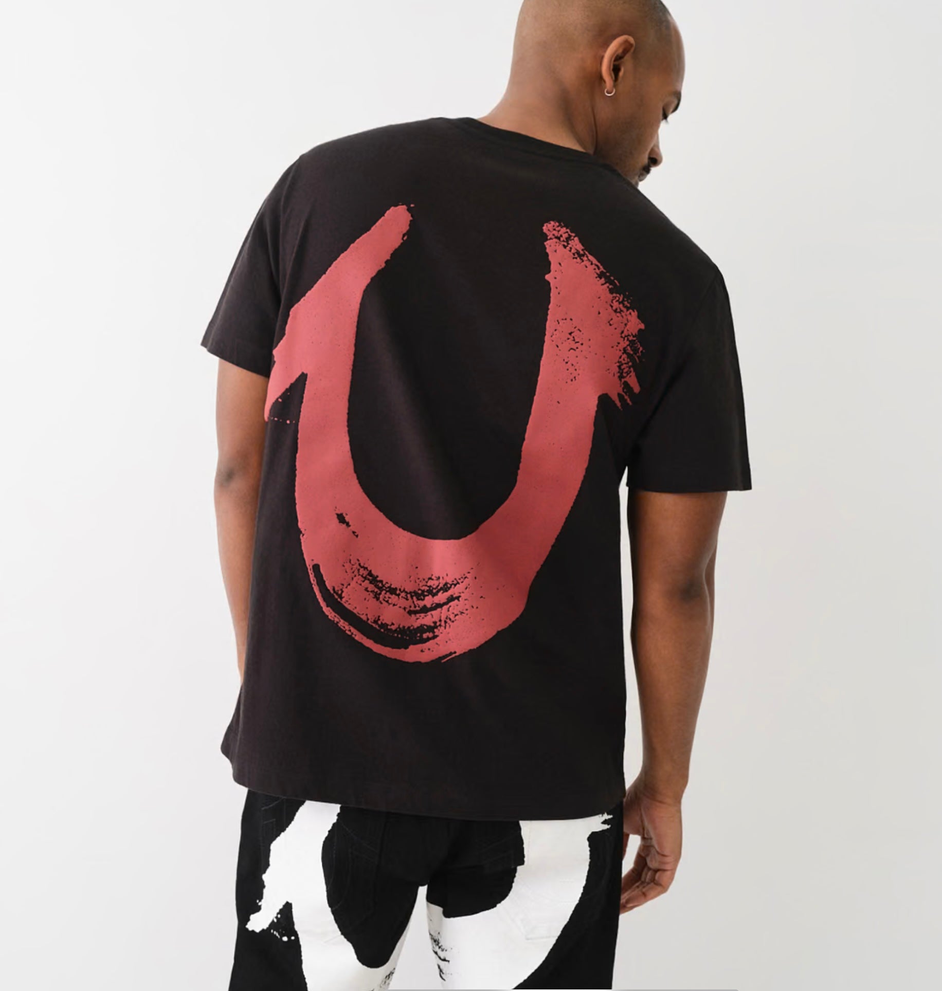 Painted Horseshoe Tee